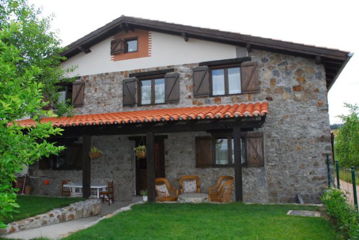 fachada_casa_rural_altuena